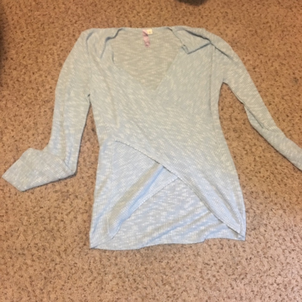 Alya size small light blue  sweater newlike